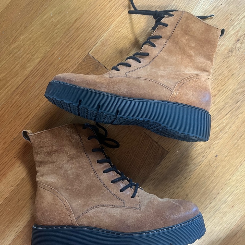 Women’s Paul Green lace up boots
